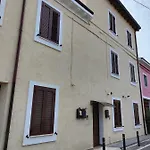 아파트 House