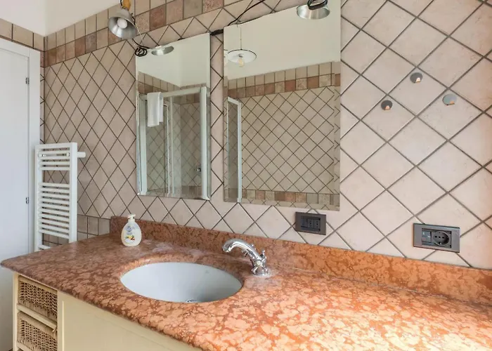 House * فيرونا